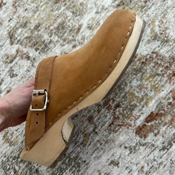 Lotta's from Stockholm Classic Brown/Tan Clogs in Oiled Nubuck (size 38) - Picture 7 of 8